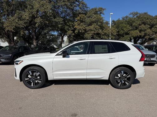 2026 Volvo XC60 B5 Core