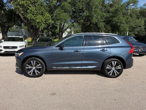 Denim Blue 2023 Volvo XC60 B5 Plus Bright Theme