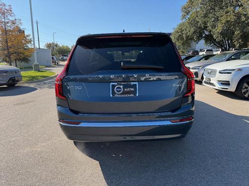 2026 Volvo XC90 B6 Core