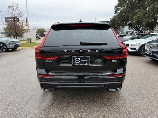 2026 Volvo XC60 B5 Ultra