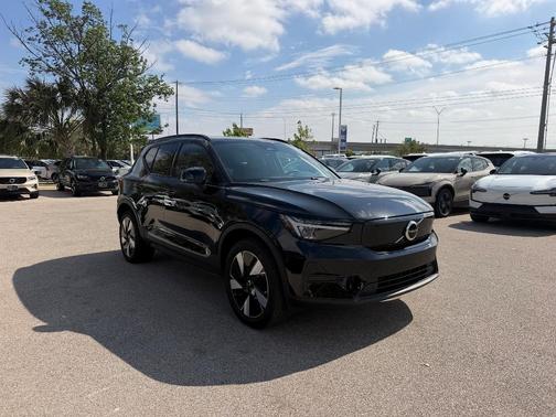 2024 Volvo XC40 Recharge Pure Electric Twin Core