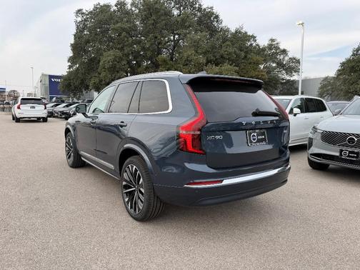 2026 Volvo XC90 B6 Plus 7-Seater