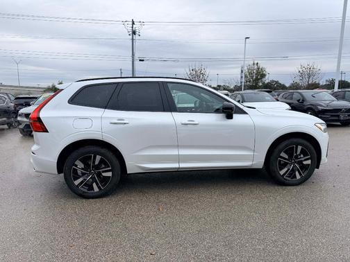2026 Volvo XC60 B5 Core