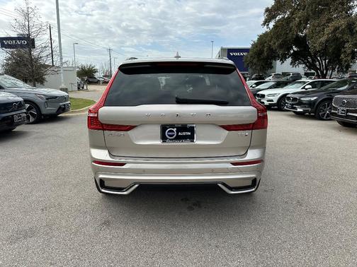 2025 Volvo XC60 Plug-In Hybrid T8 Plus