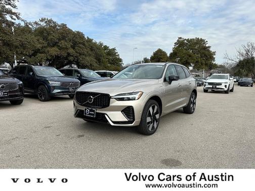 2025 Volvo XC60 Plug-In Hybrid T8 Plus