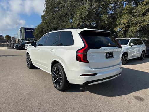 2026 Volvo XC90 B6 Ultra Dark Theme 6-Seater