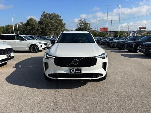 2026 Volvo XC90 B6 Ultra Dark Theme 6-Seater