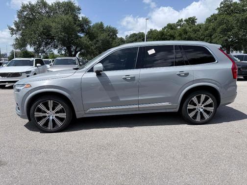 Metallic 2024 Volvo XC90 B6 Plus Bright Theme 7-Seater