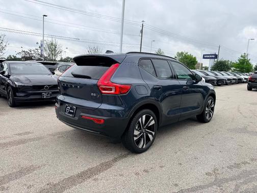Denim Blue 2026 Volvo XC40 B5 Ultra