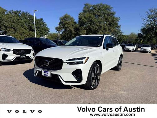 2024 Volvo XC60 Recharge Plug-In Hybrid T8 Plus Dark Theme