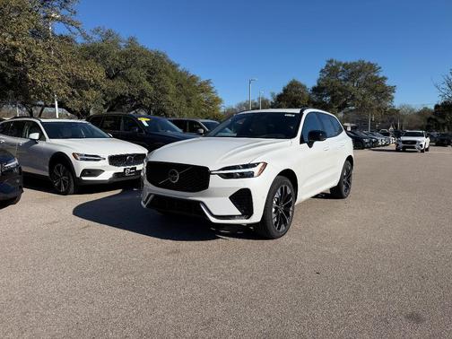 Crystal White 2026 Volvo XC60 B5 Plus