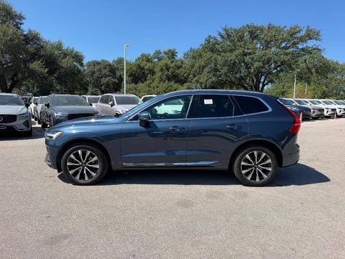 Denim Blue 2023 Volvo XC60 B5 Plus Bright Theme