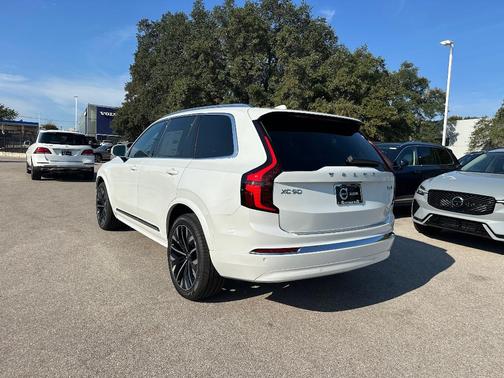 2026 Volvo XC90 B6 Plus 7-Seater