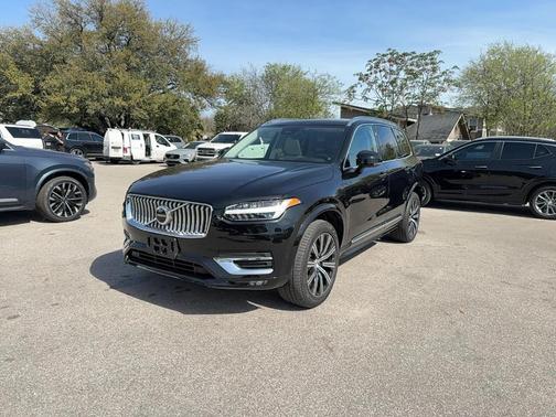 Onyx Black 2023 Volvo XC90 B5 Plus