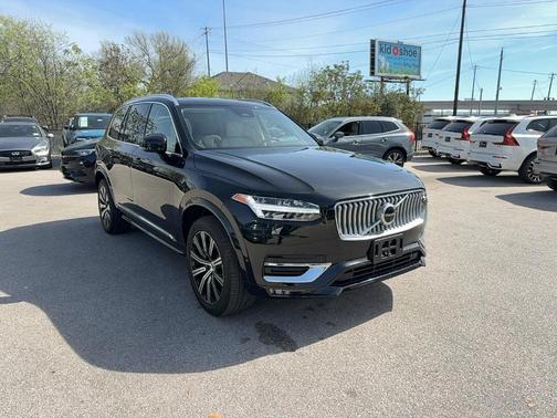 Onyx Black 2023 Volvo XC90 B5 Plus