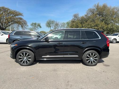 Onyx Black 2023 Volvo XC90 B5 Plus