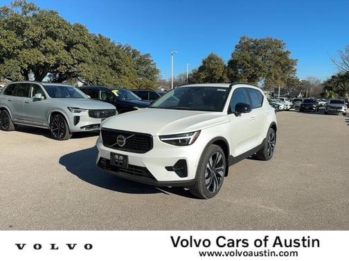 2026 Volvo XC40 B5 Ultra
