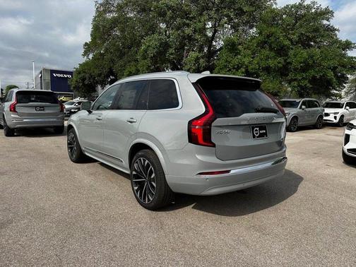 2025 Volvo XC90 Plug-In Hybrid T8 Core 7-Seater