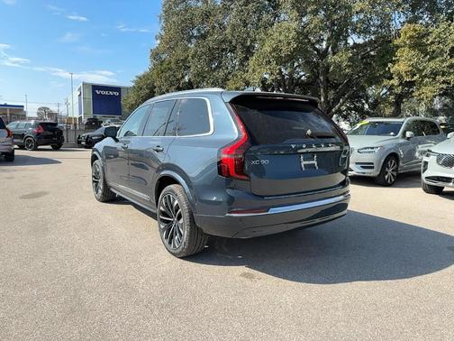 2026 Volvo XC90 B6 Plus 7-Seater