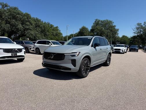 Vapour Grey 2026 Volvo XC90 B6 Ultra Dark Theme 6-Seater