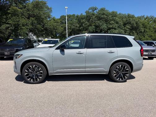 Vapour Grey 2026 Volvo XC90 B6 Ultra Dark Theme 6-Seater