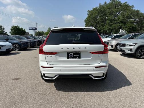 2025 Volvo XC60 Plug-In Hybrid T8 Polestar Engineered
