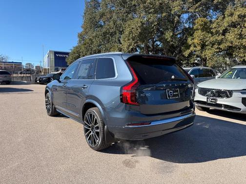 2026 Volvo XC90 B6 Ultra 6-Seater