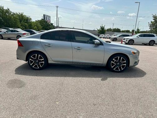 2018 Volvo S60 T5 Dynamic