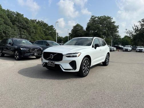 2025 Volvo XC60 B5 Core
