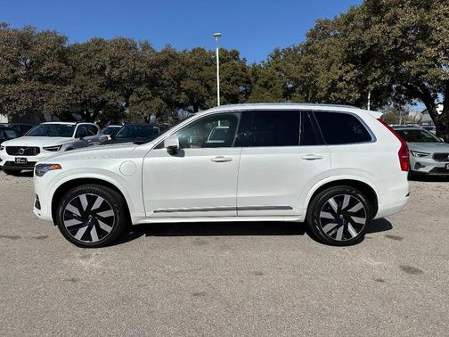 2024 Volvo XC90 Recharge Plug-In Hybrid T8 Plus Bright Theme 7-Seater