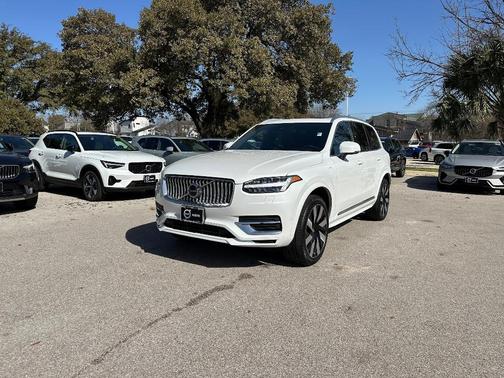 2024 Volvo XC90 Recharge Plug-In Hybrid T8 Plus Bright Theme 7-Seater