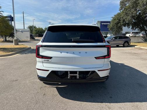 2025 Volvo EX90 Twin Motor Performance Plus 6-Seater