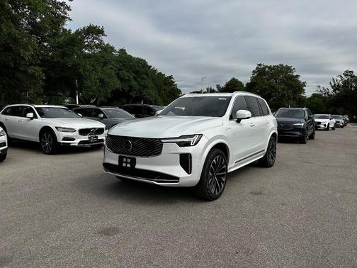 2025 Volvo XC90 Plug-In Hybrid T8 Plus 7-Seater