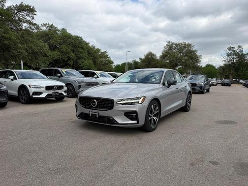 Silver 2025 Volvo S60 B5 Core