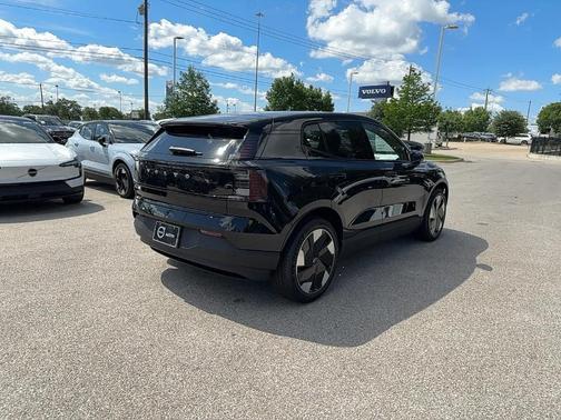 2025 Volvo EX30 Twin Motor Plus