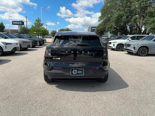 2025 Volvo EX30 Twin Motor Plus