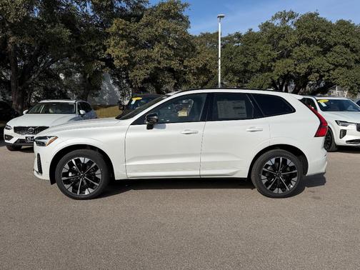 2026 Volvo XC60 B5 Plus
