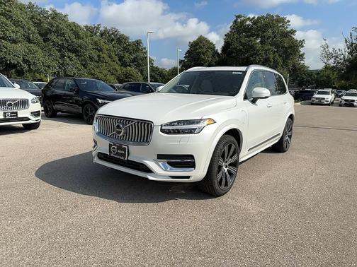 2025 Volvo XC90 Plug-In Hybrid T8 Core 7-Seater