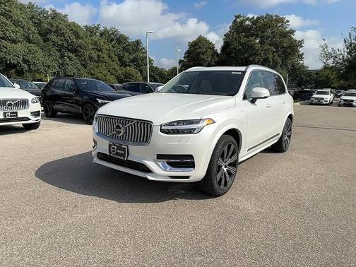 2025 Volvo XC90 Plug-In Hybrid T8 Core 7-Seater