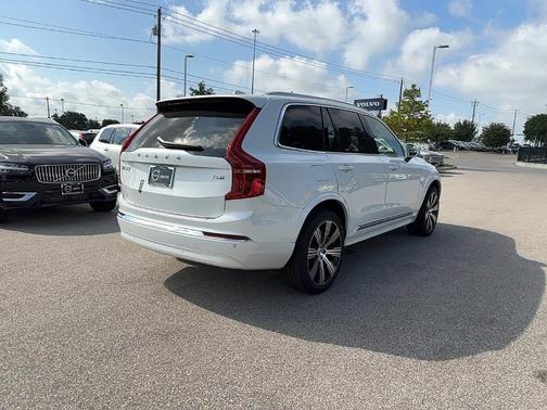 2025 Volvo XC90 Plug-In Hybrid T8 Core 7-Seater