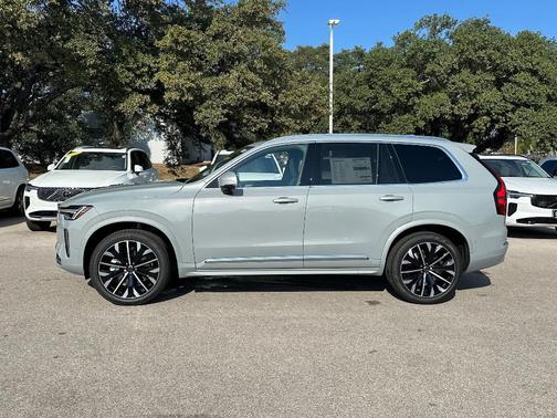 2026 Volvo XC90 B6 Plus 7-Seater