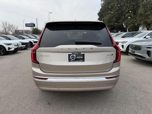 2026 Volvo XC90 B6 Ultra 6-Seater