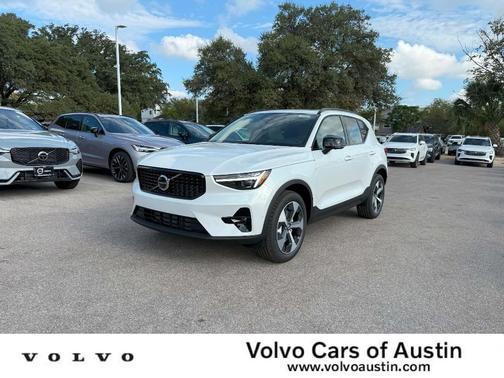 2026 Volvo XC40 B5 Plus