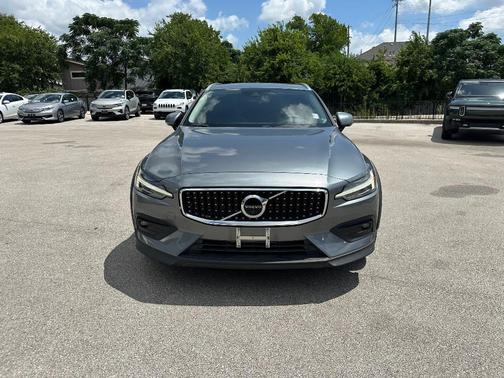2020 Volvo V60 Cross Country T5