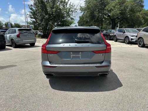 2020 Volvo V60 Cross Country T5