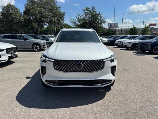 2026 Volvo XC90 B5 Core