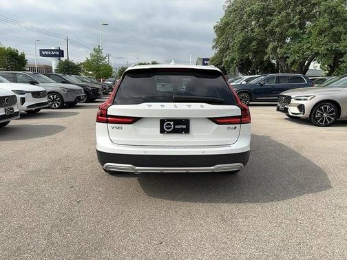 2025 Volvo V90 Cross Country B6 Ultra