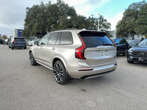 2026 Volvo XC90 B6 Ultra Dark Theme 7-Seater