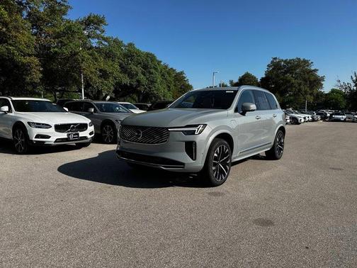 2025 Volvo XC90 Plug-In Hybrid T8 Plus 7-Seater