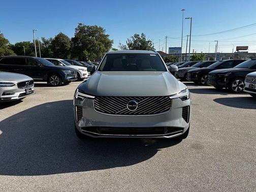 2025 Volvo XC90 Plug-In Hybrid T8 Plus 7-Seater